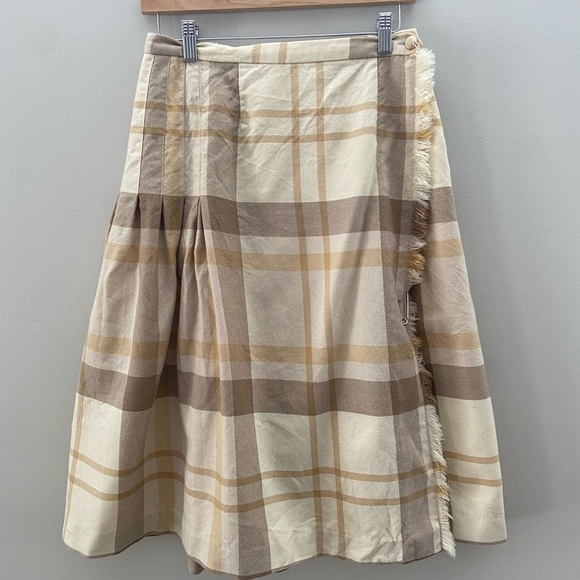 Vintage 70’s/80’s 100% Pure Wool Tan and Cream Women's Celtic Pleated Skirt - Picture 1 of 5
